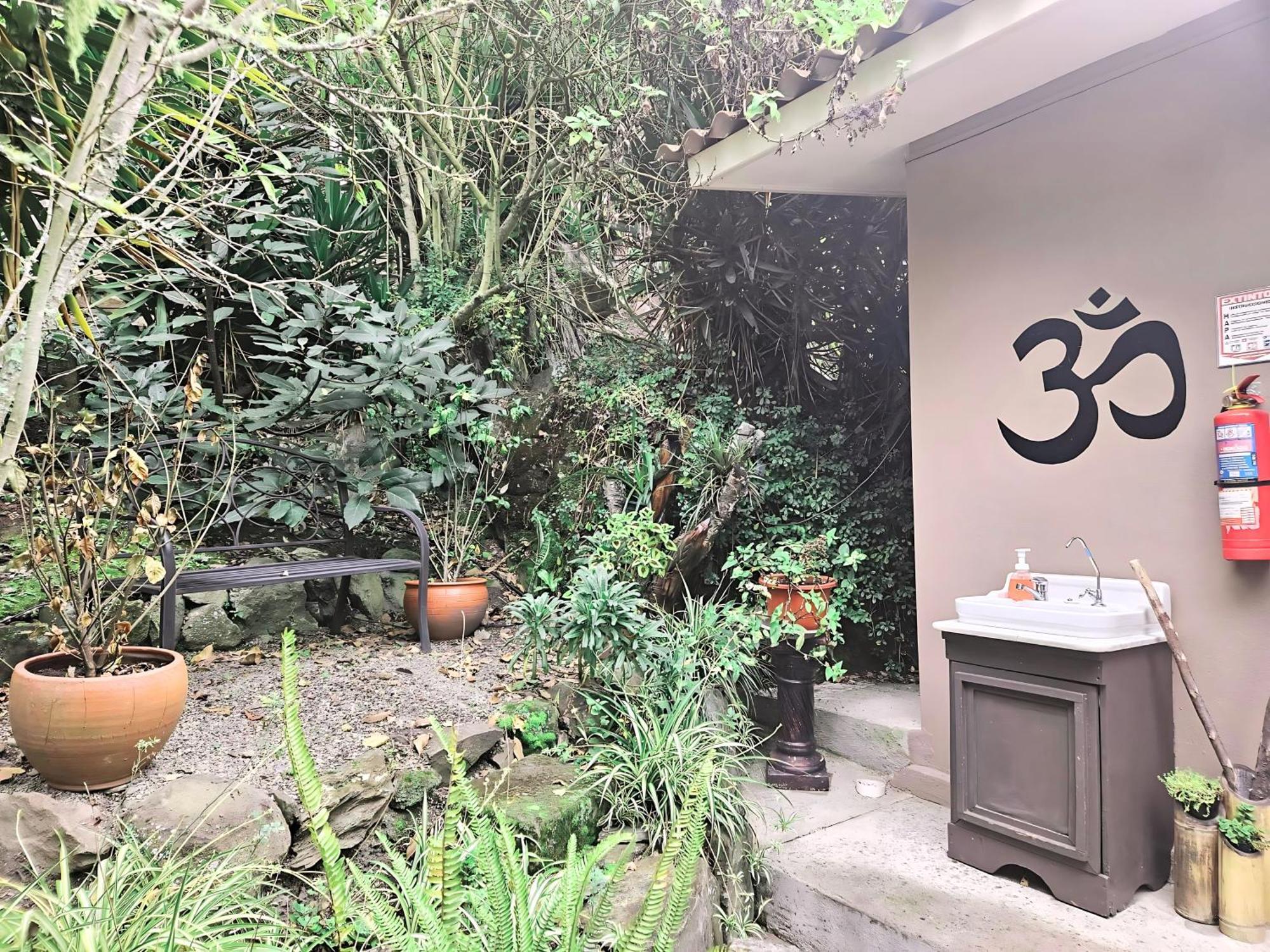 Twelve Hummingbirds Andes Retreat Hotel Paute ห้อง รูปภาพ